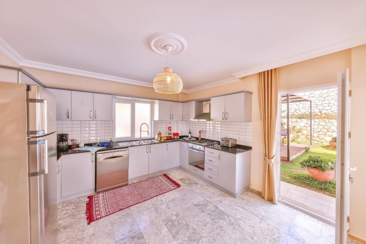 Mystic Private Pool-garden & Sea Views In Location * Kalkan