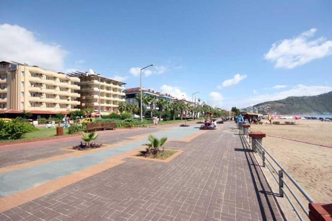 Hotel Kleopatra Beach 4*
