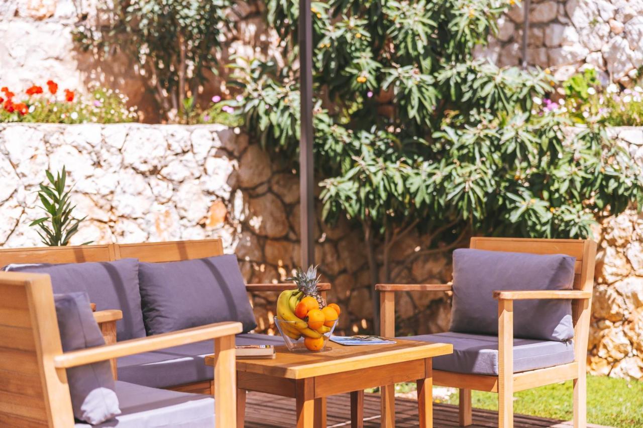 Villa Mystic Private Pool-garden & Sea Views In Location