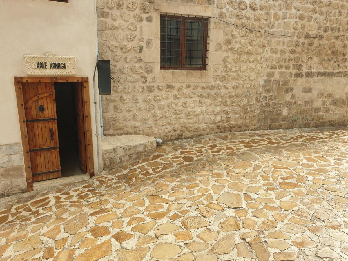 Tarihi Ulu Cami Yani, Tarihi * Mardin