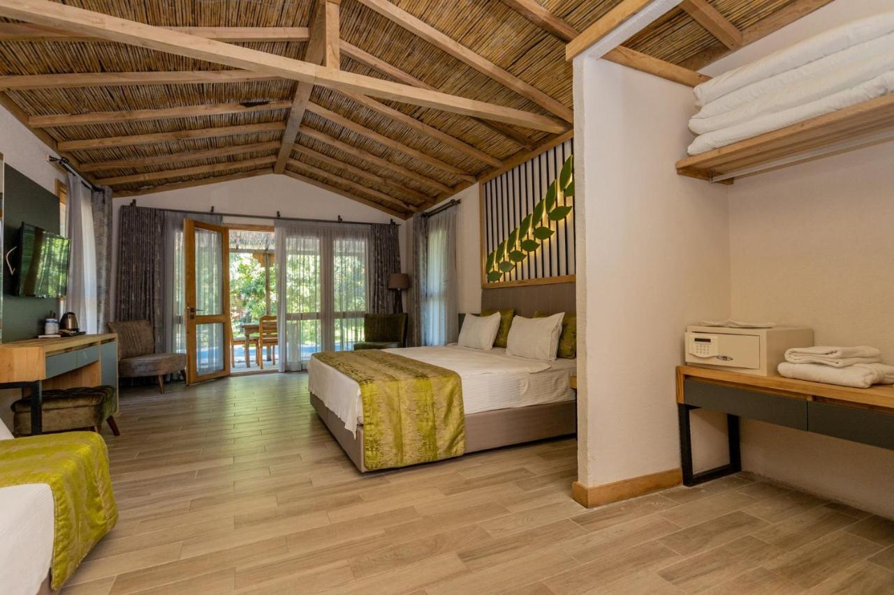 Hotel Suna Village & 3*