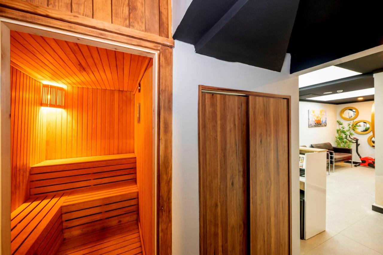 Hotel Harmony & 4*