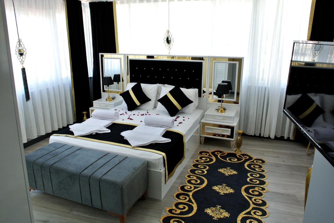 Emirhan & Istanbul