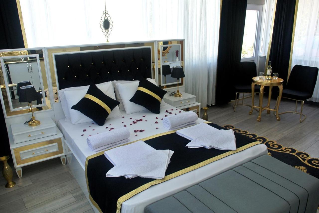 Emirhan & Istanbul