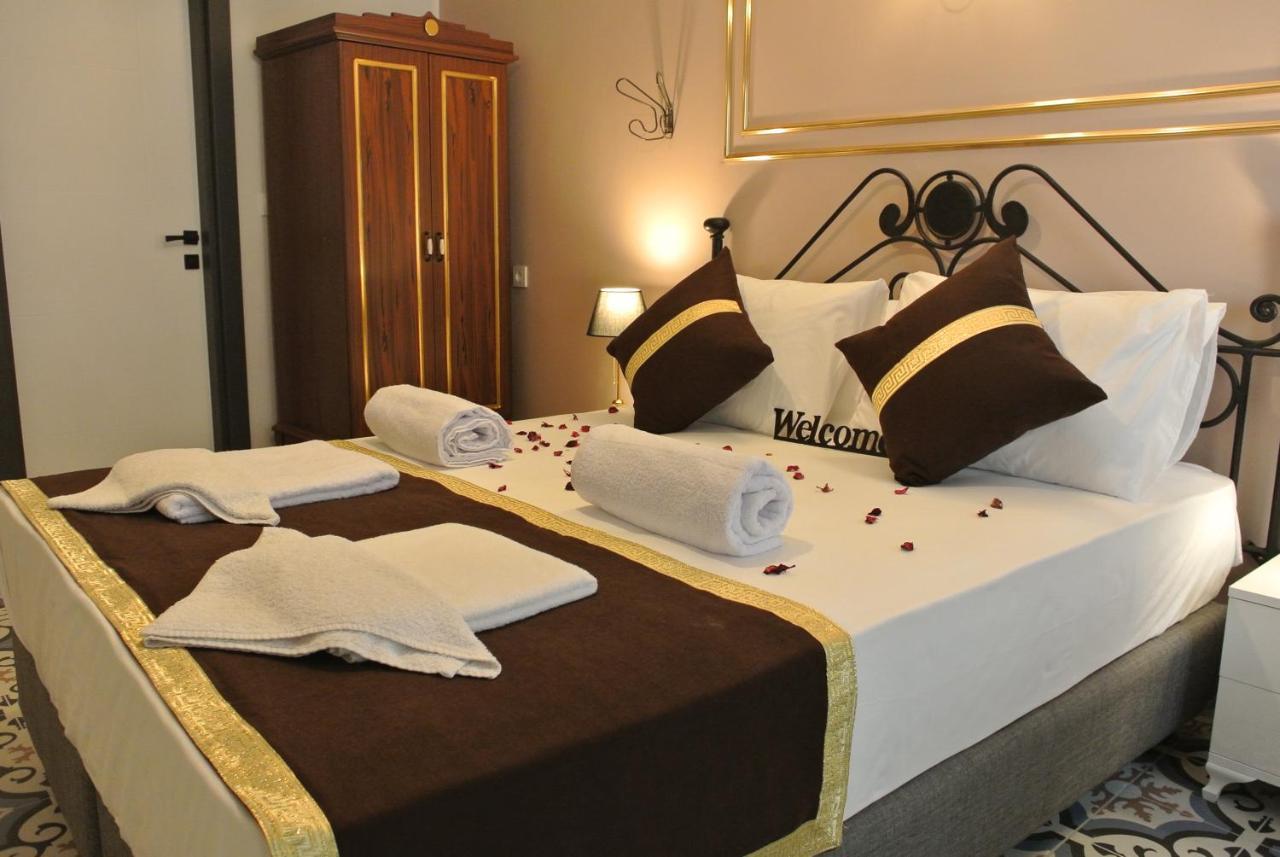 Emirhan & 3* Istanbul