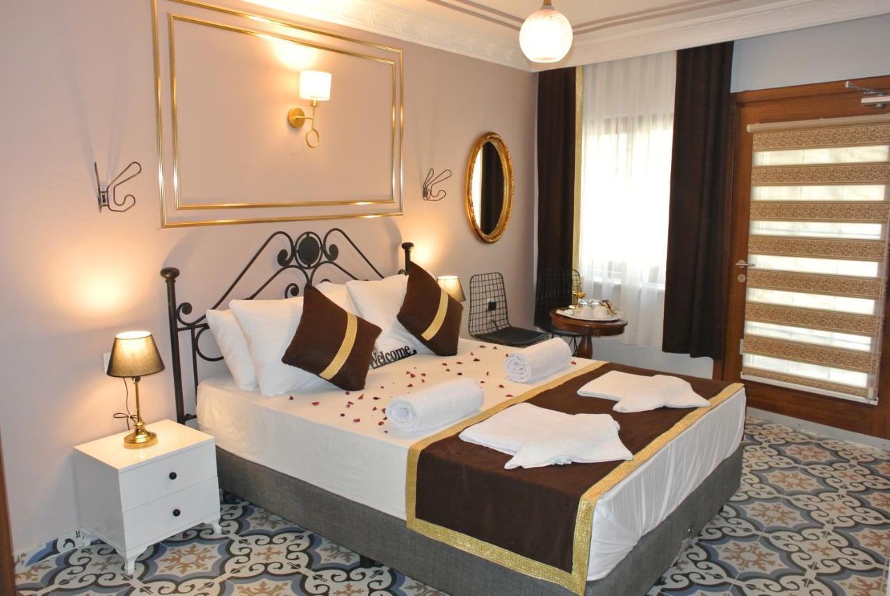 Emirhan & Istanbul