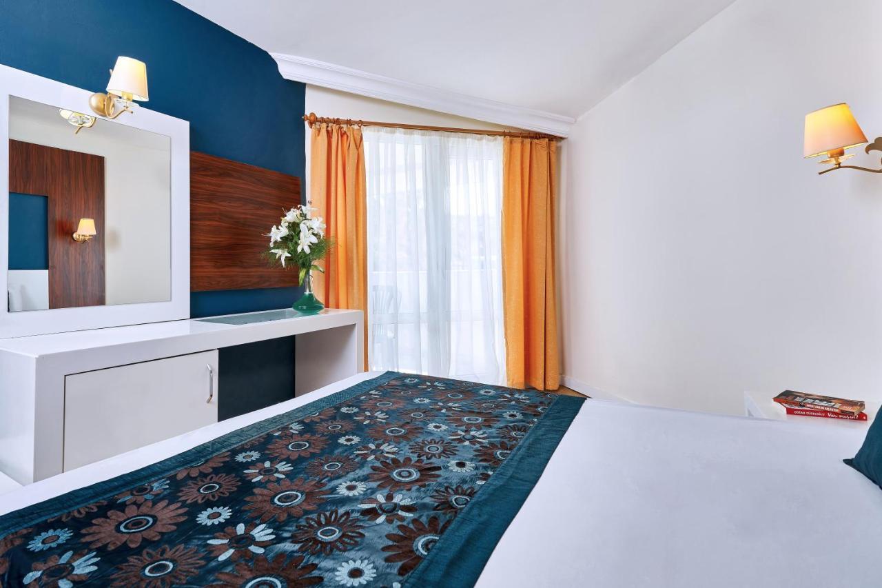 Hotel Maya World 3*