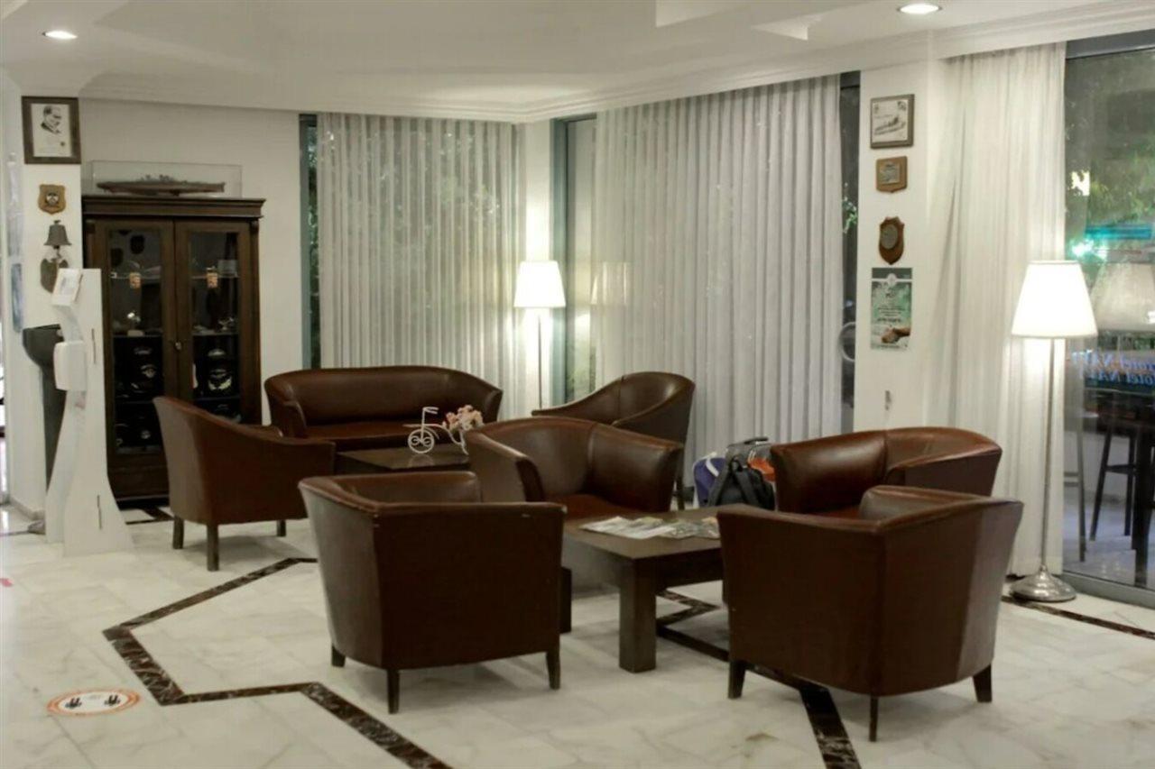 Hotel Navy