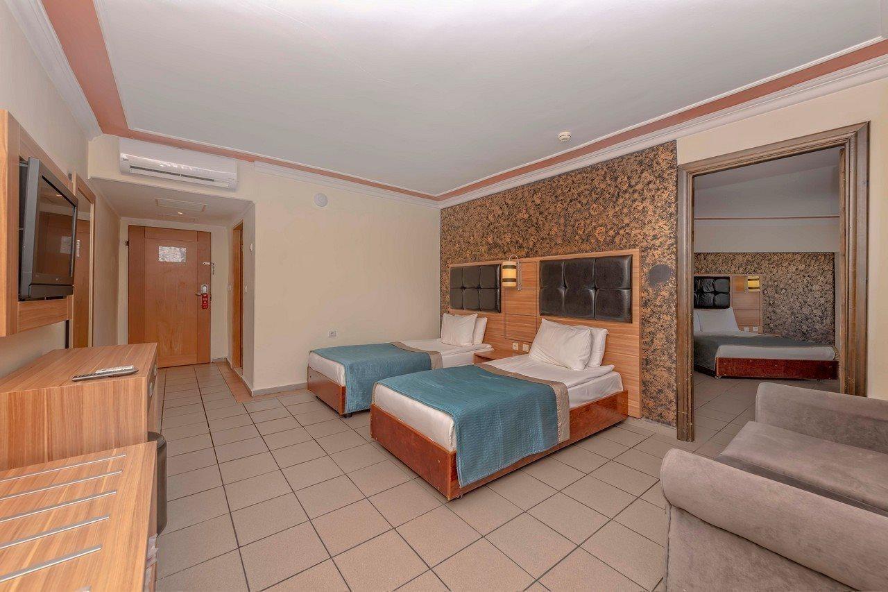 Armas Kaplan Paradise Hotel 4*