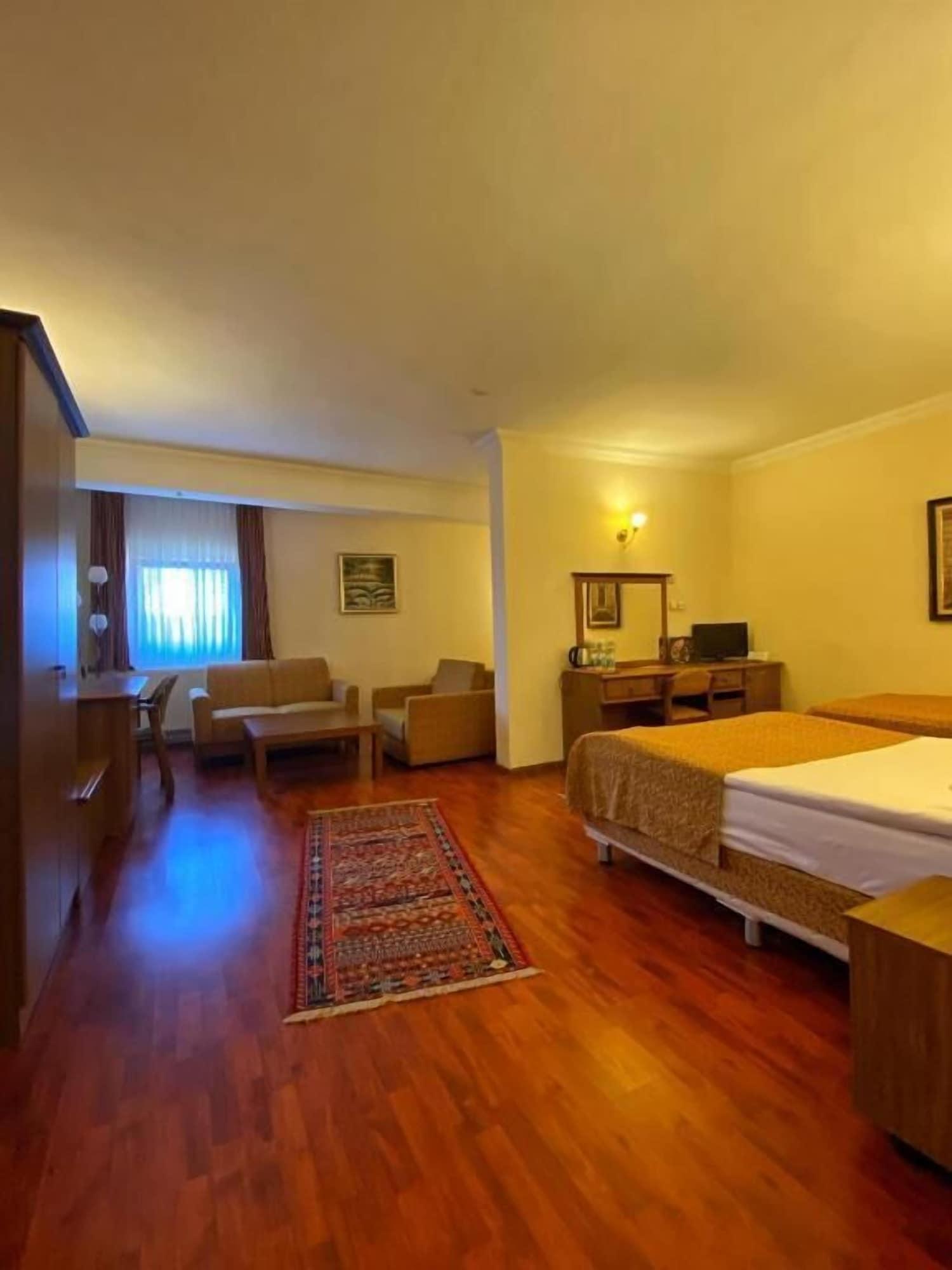 Monark Cappadocia 4*