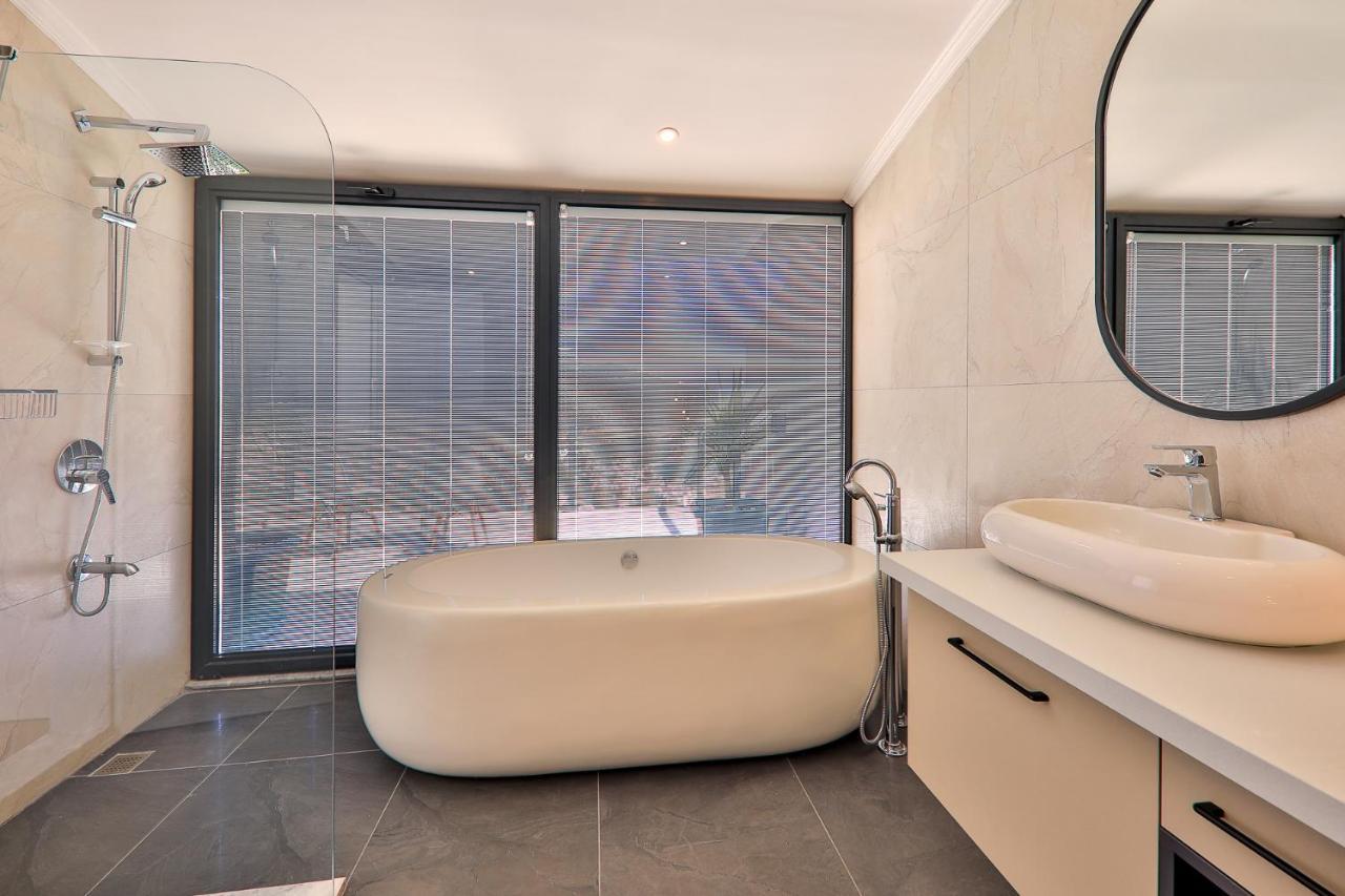 Luxury 5 Bedroom With Heated Infinity Pool & Amazing Sea Views Villa Kas