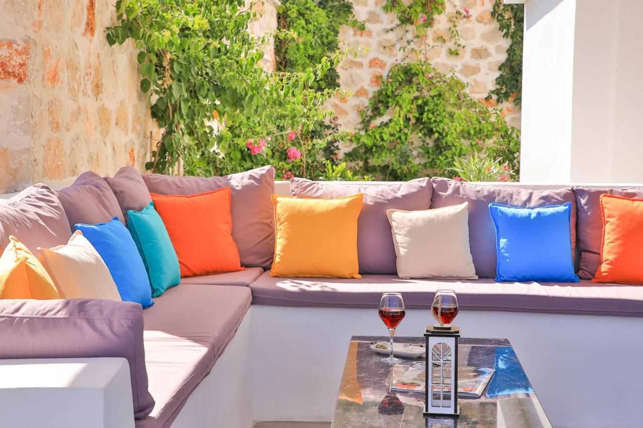 Villa Luxury 5 Bedroom With Heated Infinity Pool & Amazing Sea Views *