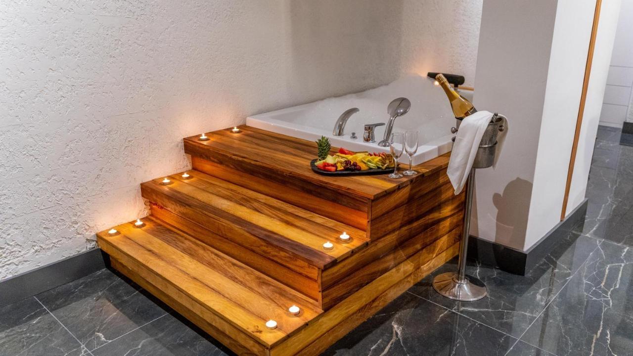Amon - Adult Only Hotel