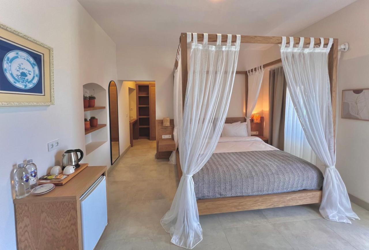 Lavinya Hotel 3*
