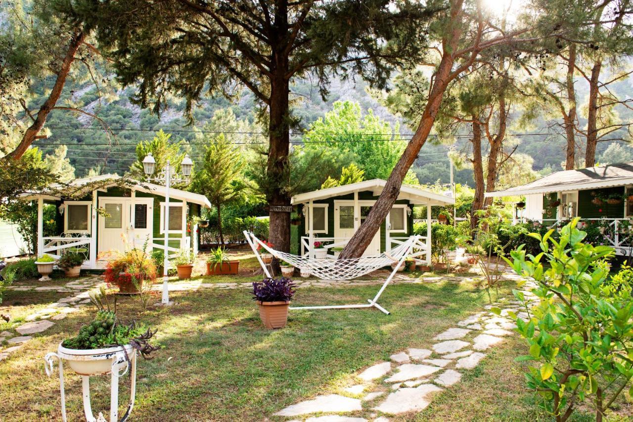 Lukkies Bed & Breakfast Cirali