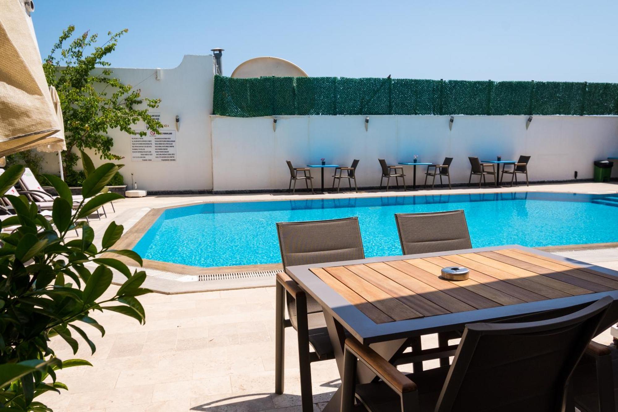 Aparthotel M
