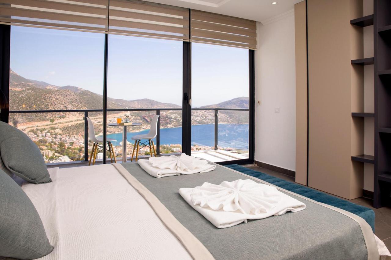 Luxury 5 Bedroom With Heated Infinity Pool & Amazing Sea Views Villa *