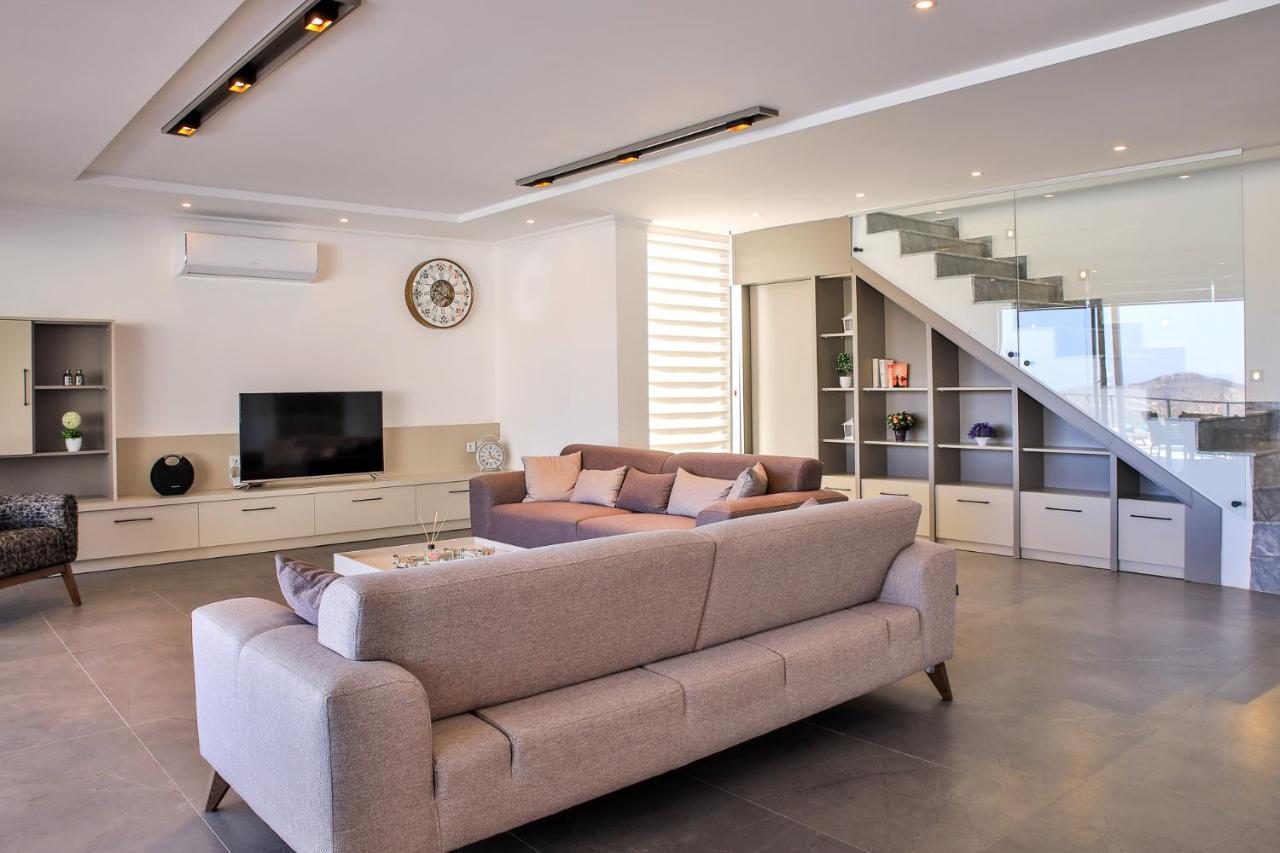 Villa Luxury 5 Bedroom With Heated Infinity Pool & Amazing Sea Views