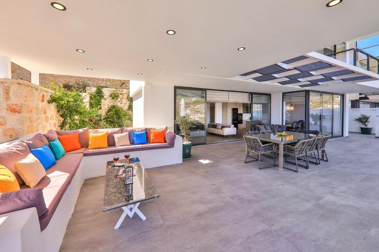 Luxury 5 Bedroom With Heated Infinity Pool & Amazing Sea Views