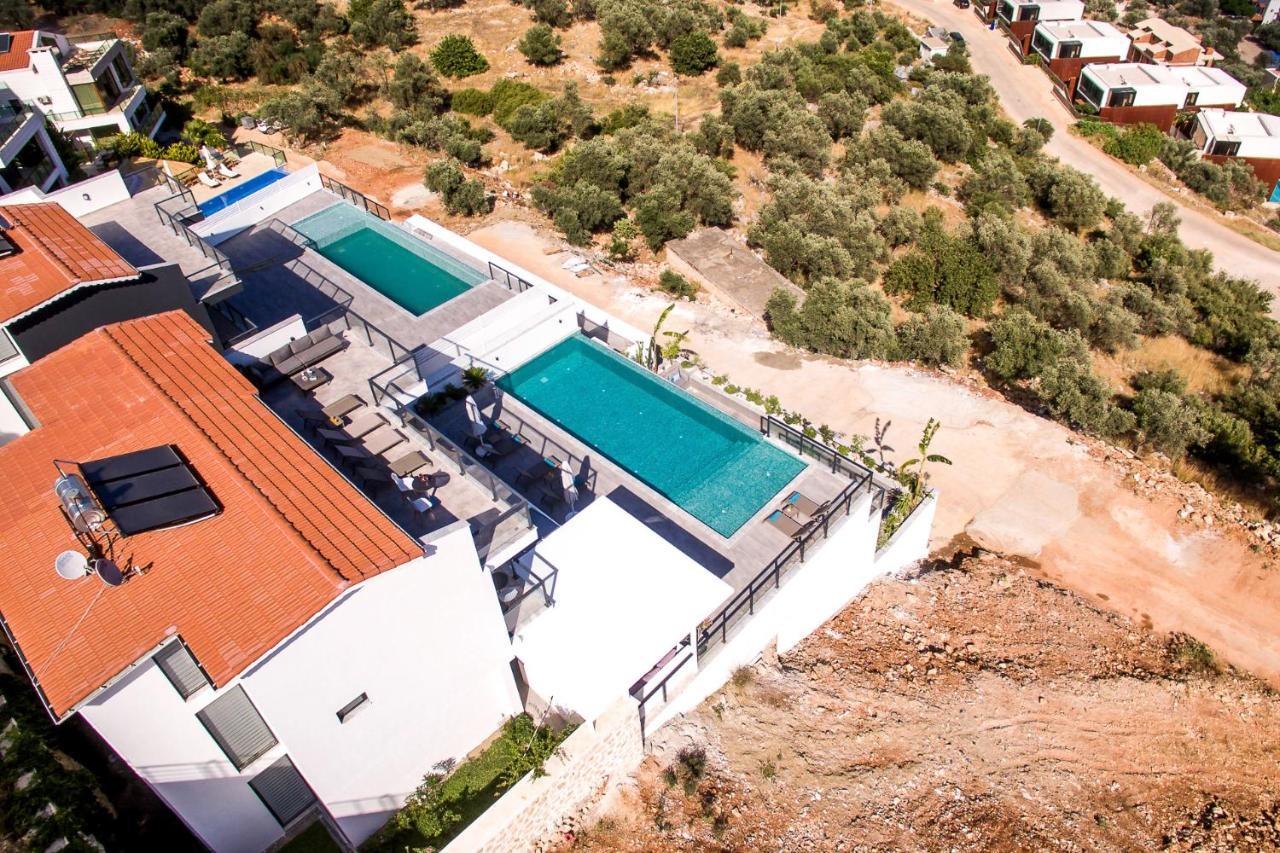 Villa Luxury 5 Bedroom With Heated Infinity Pool & Amazing Sea Views *