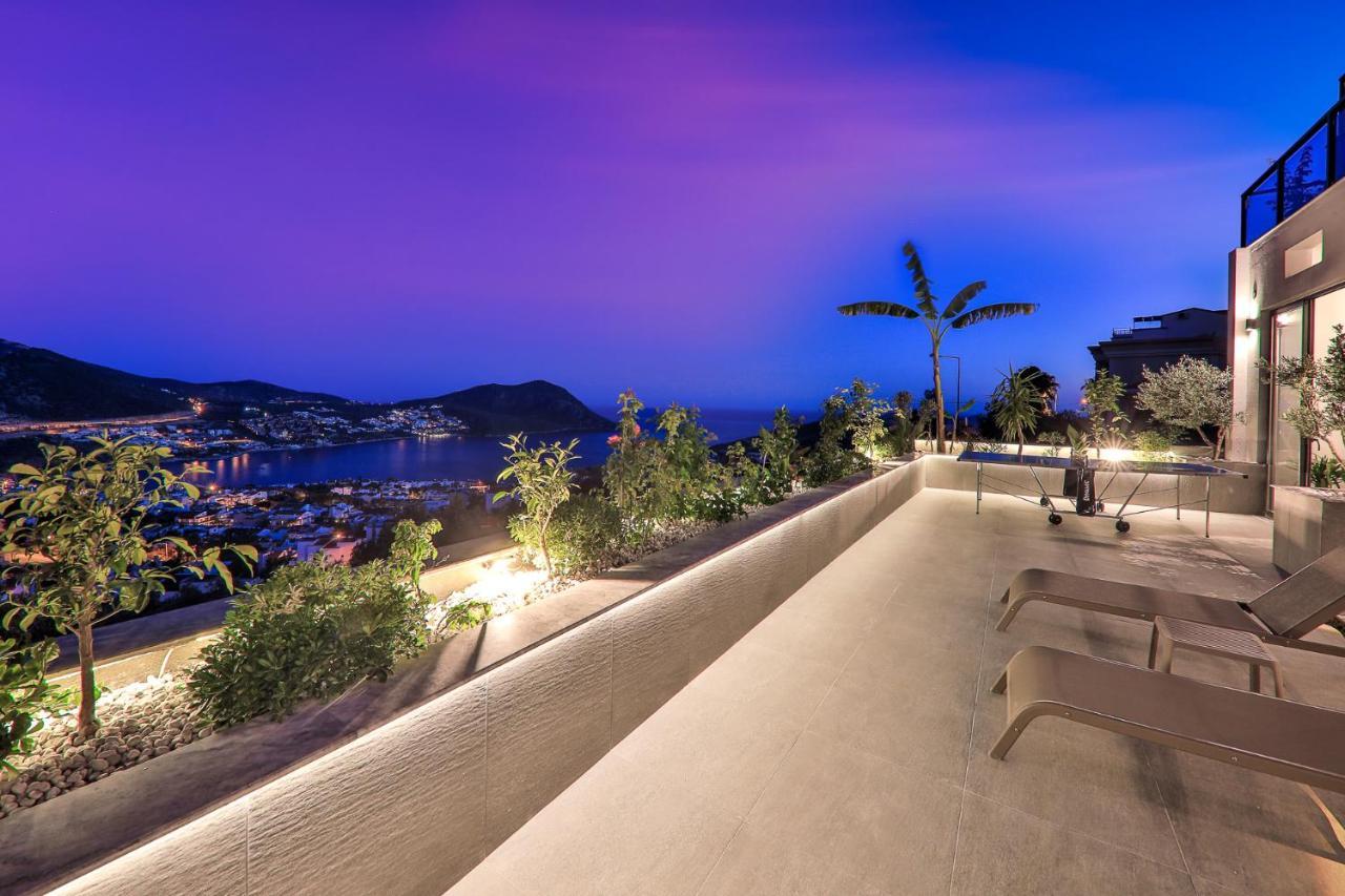 Luxury 5 Bedroom With Heated Infinity Pool & Amazing Sea Views Villa *