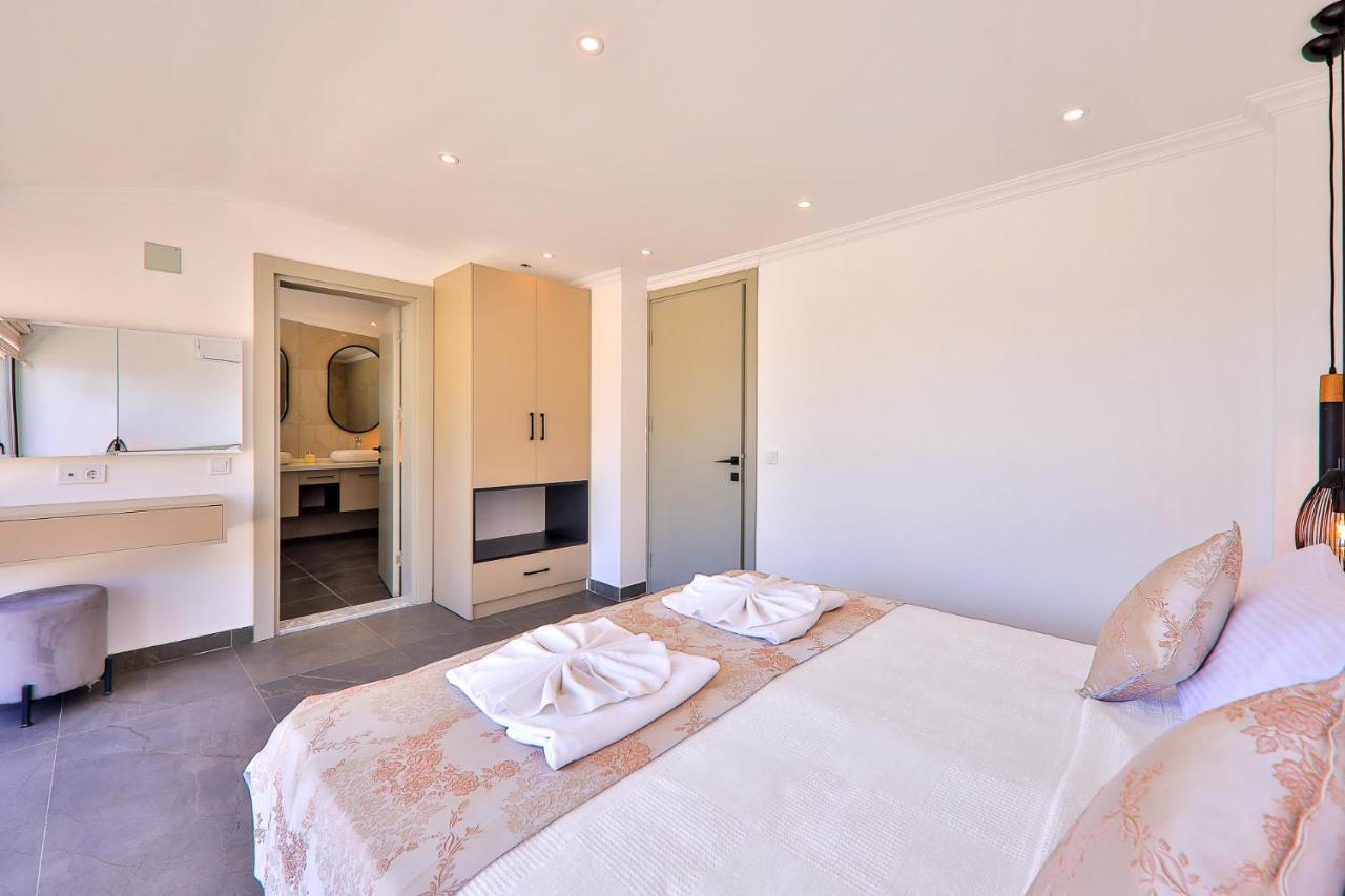Luxury 5 Bedroom With Heated Infinity Pool & Amazing Sea Views Kas
