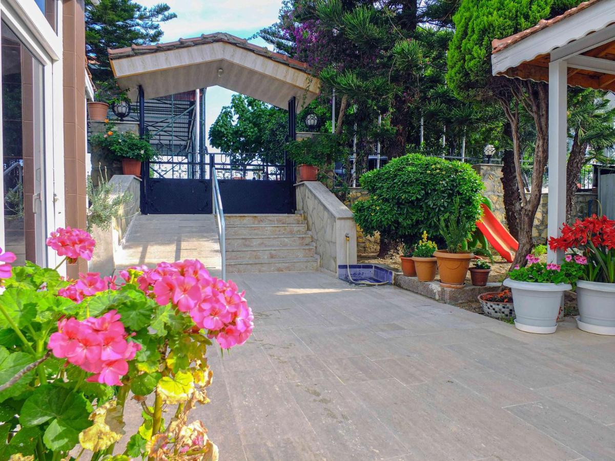 Victoria Princess Aparthotel 2*