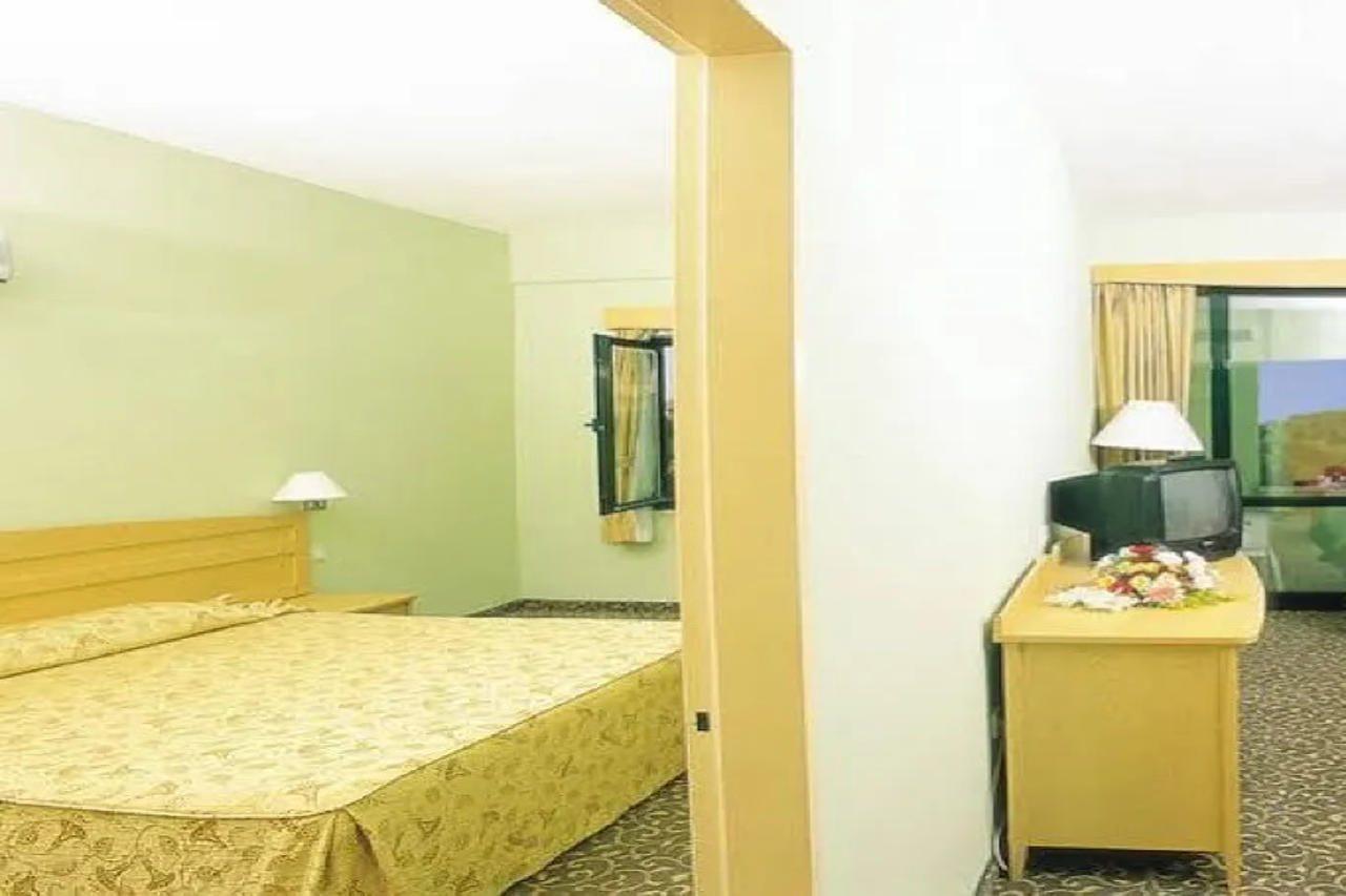 Hotel Arinna Titreyengol