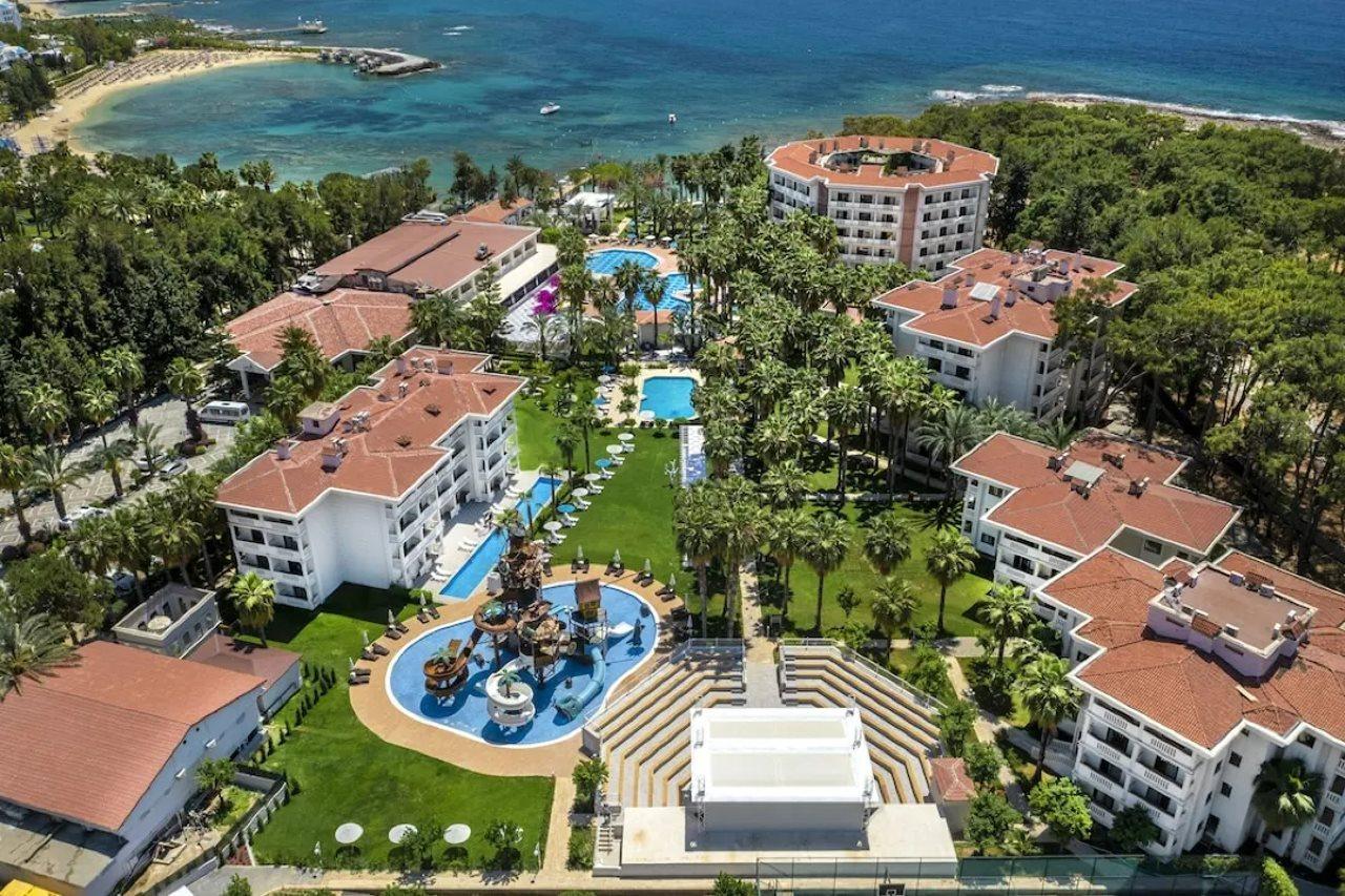 Hotel Alara Park