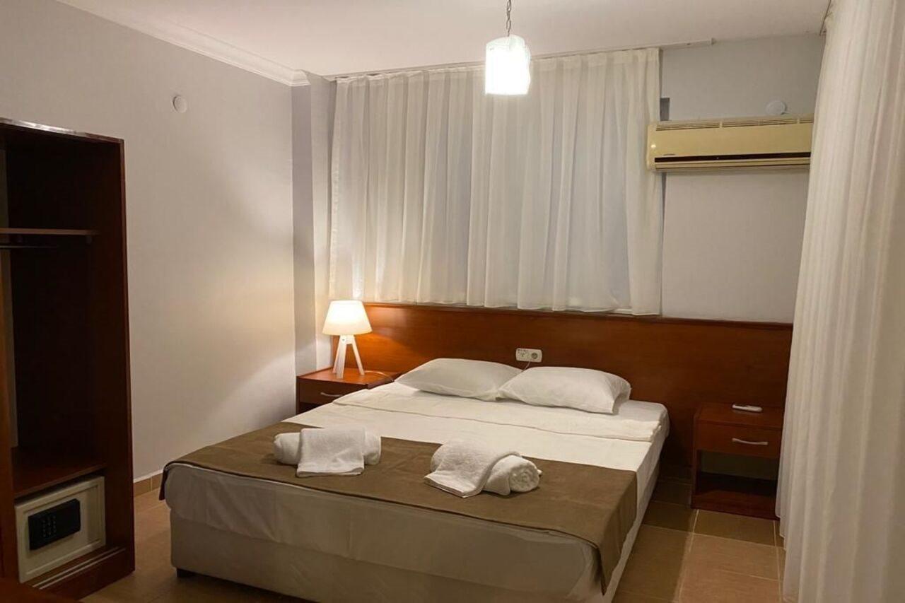 New Garden Aparthotelside 3* Side