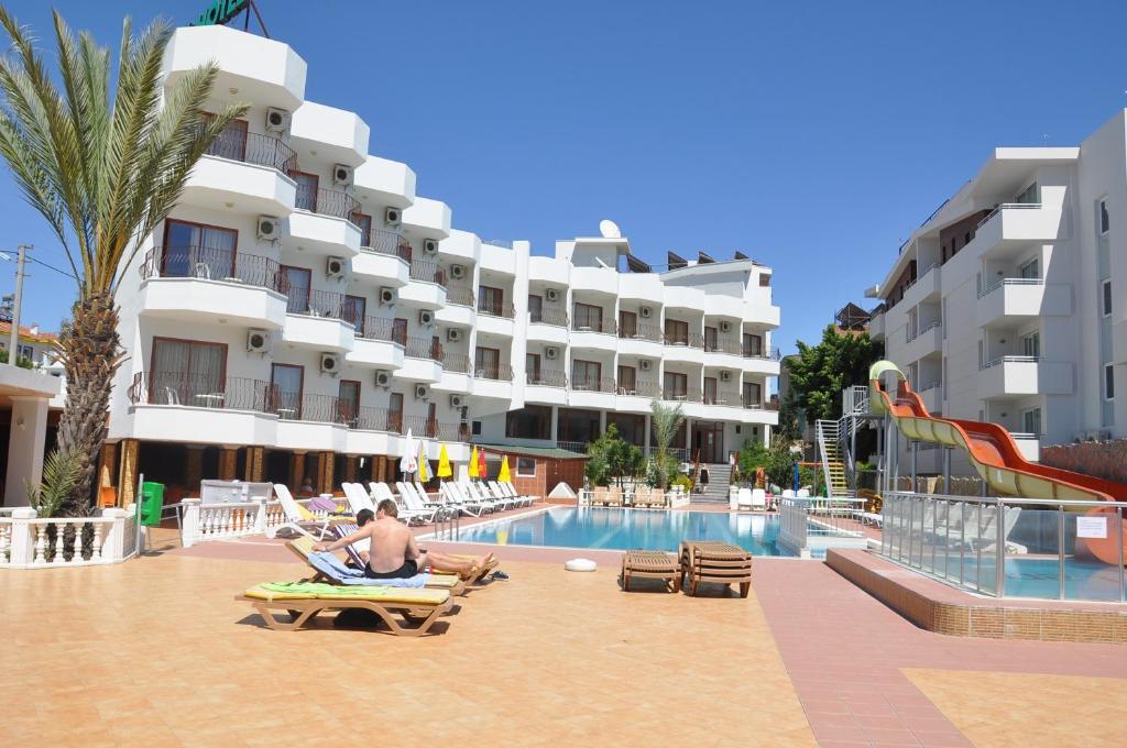 Hotel Oz 3*