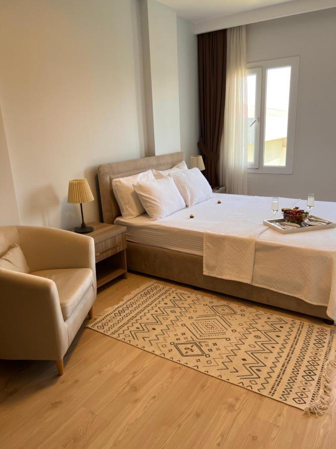B. Equine Range Farm stay Narlidere