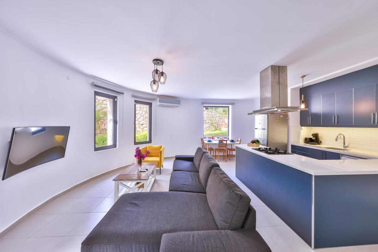 Roxy 3 Bedroom With One Of The Unique Gardens In Villa