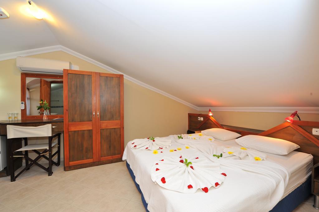 Grenadine Lodge *