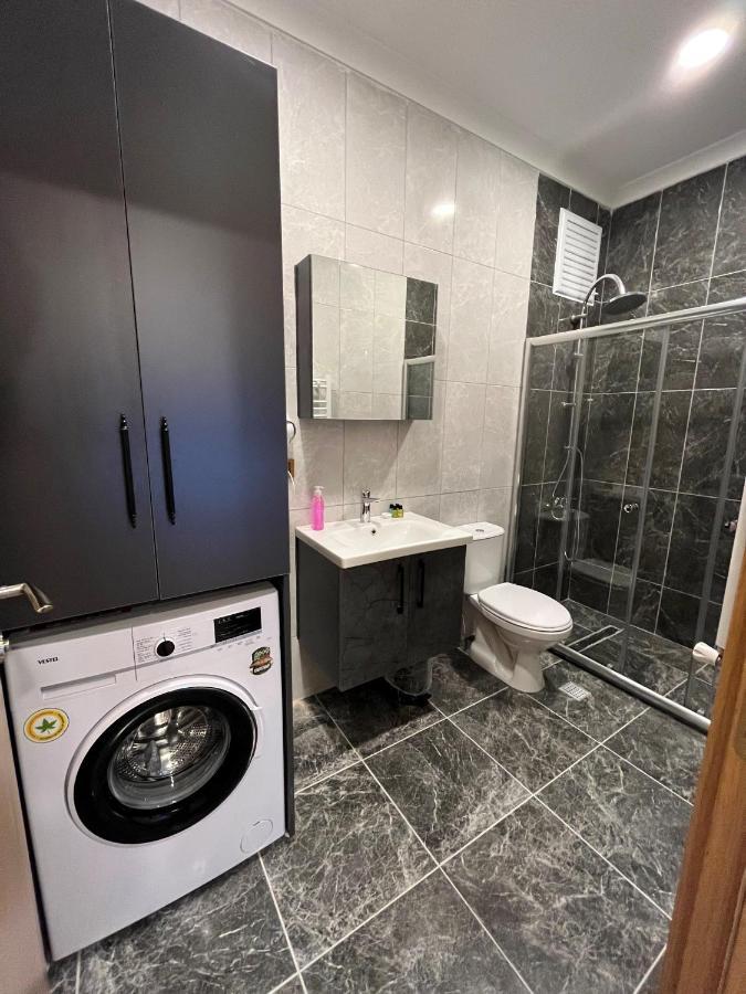 White House Aparthotel *