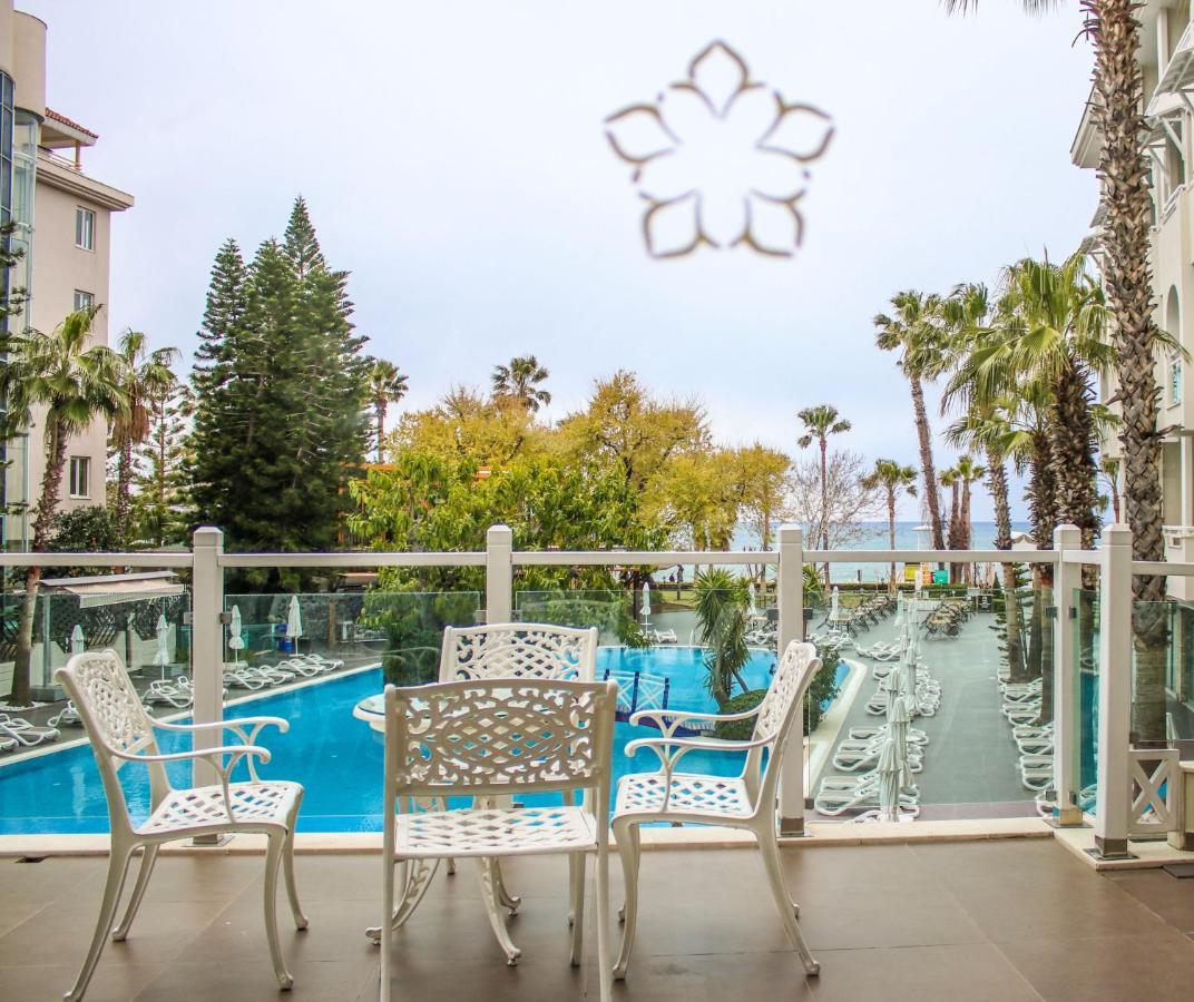 Resort Star Side