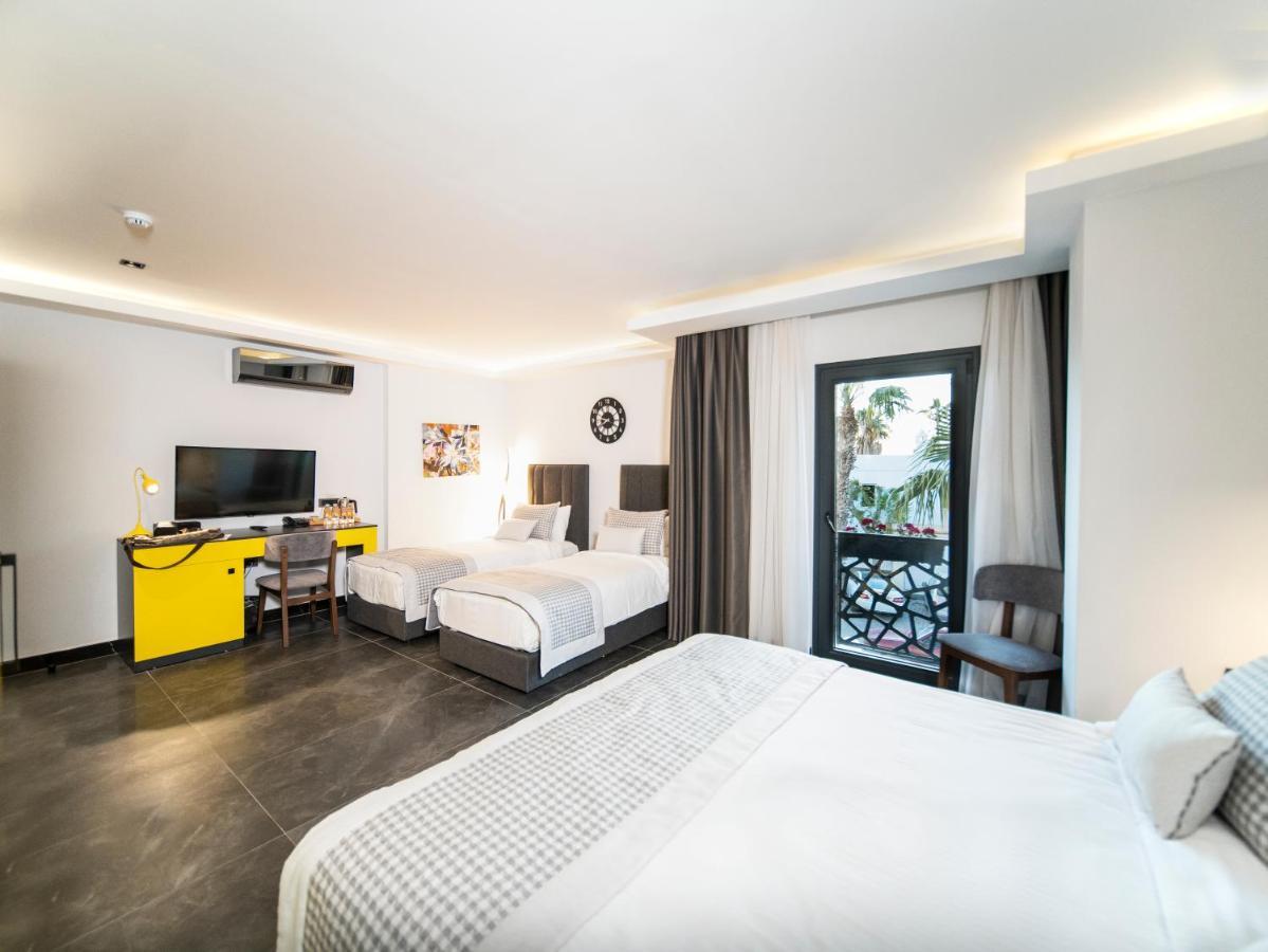 Sea Palm Hotel