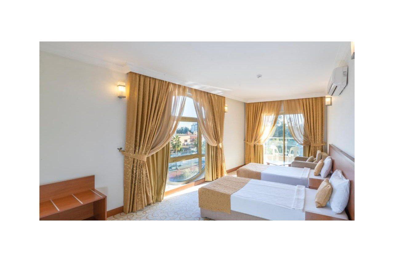 Miarosa Garden Hotel 4*