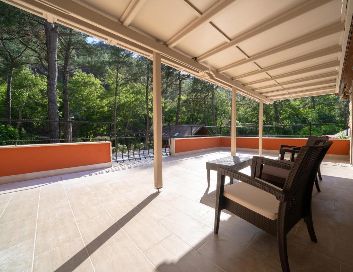 Zuemruet Boutique Hotel *