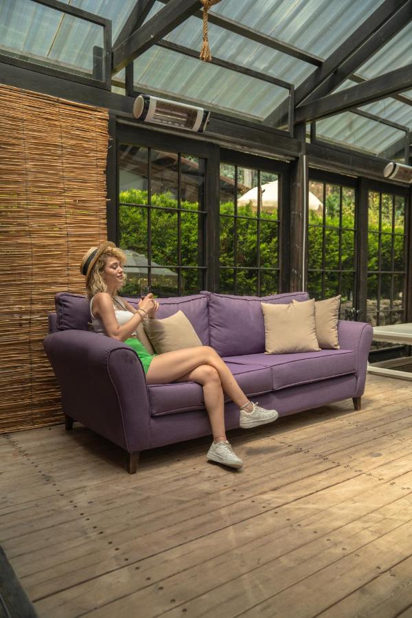 Zuemruet Boutique Hotel *
