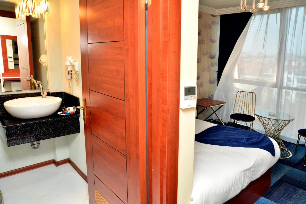 Business Grand Hotel