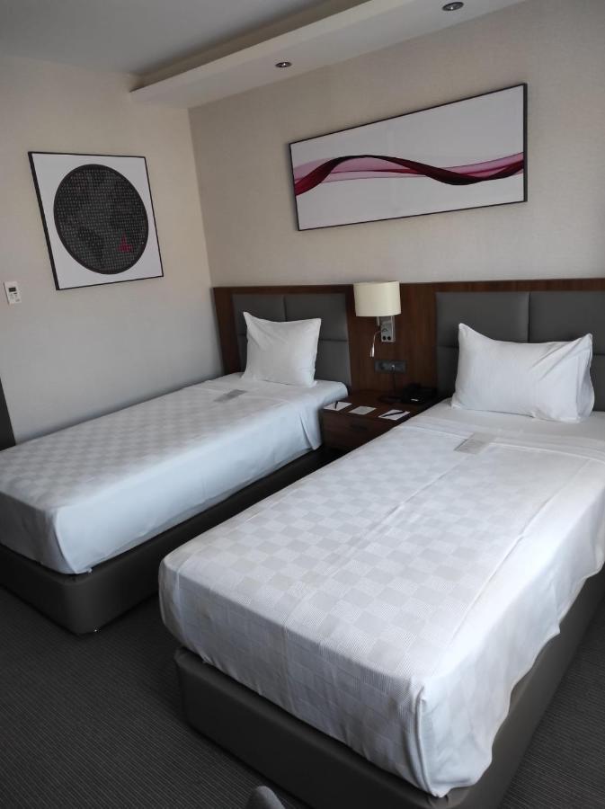 Hotel Ramada By Wyndham Aliaga 4*