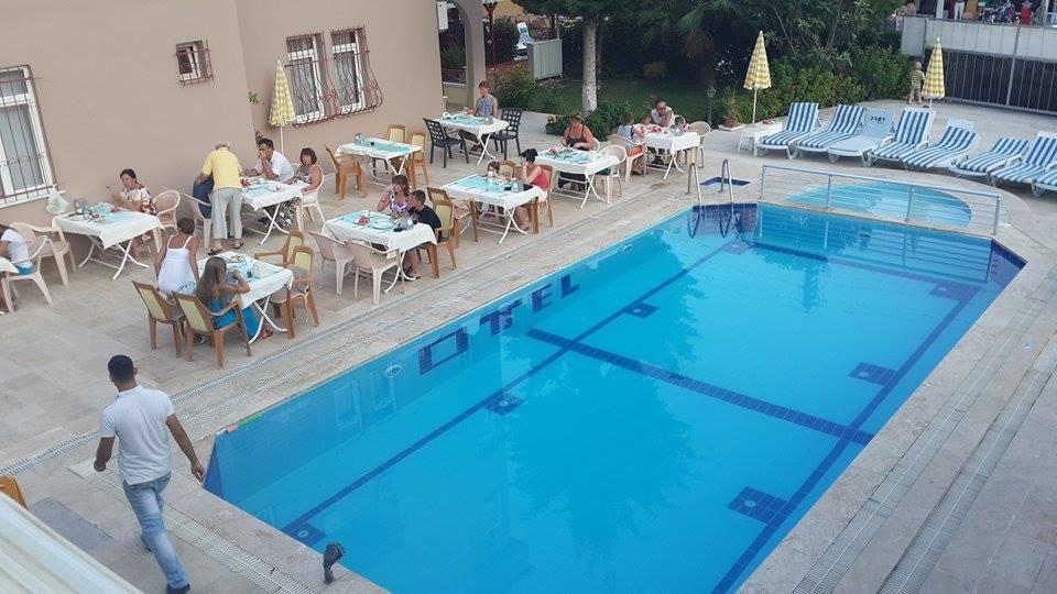 Hotel Zara *