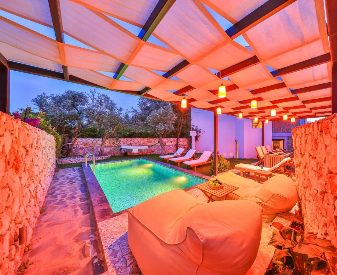 Roxy 3 Bedroom With One Of The Unique Gardens In * Kalkan