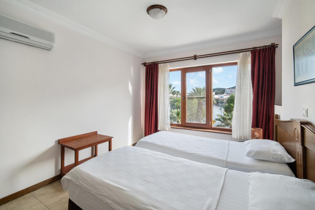 Fora Aparthotel 3*
