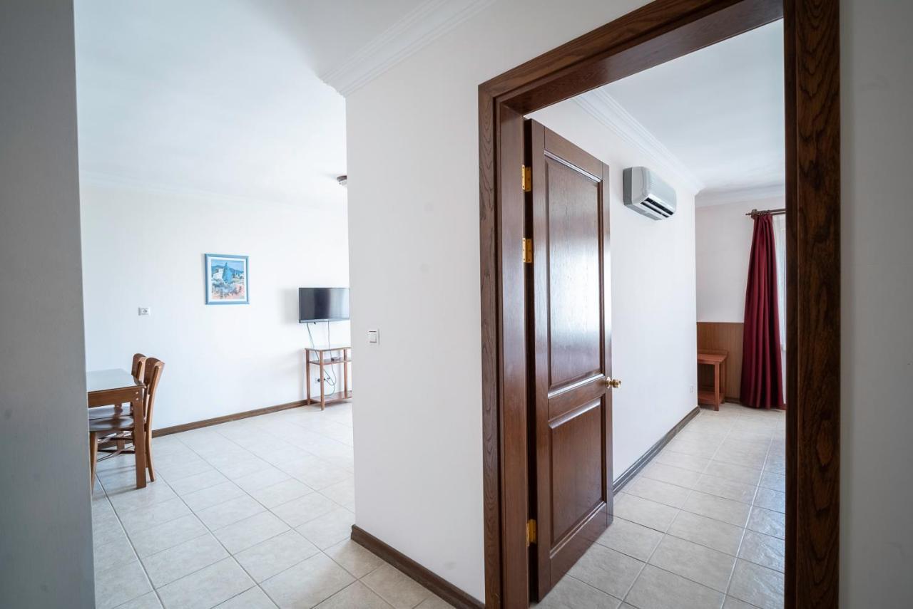 Fora Aparthotel 3*