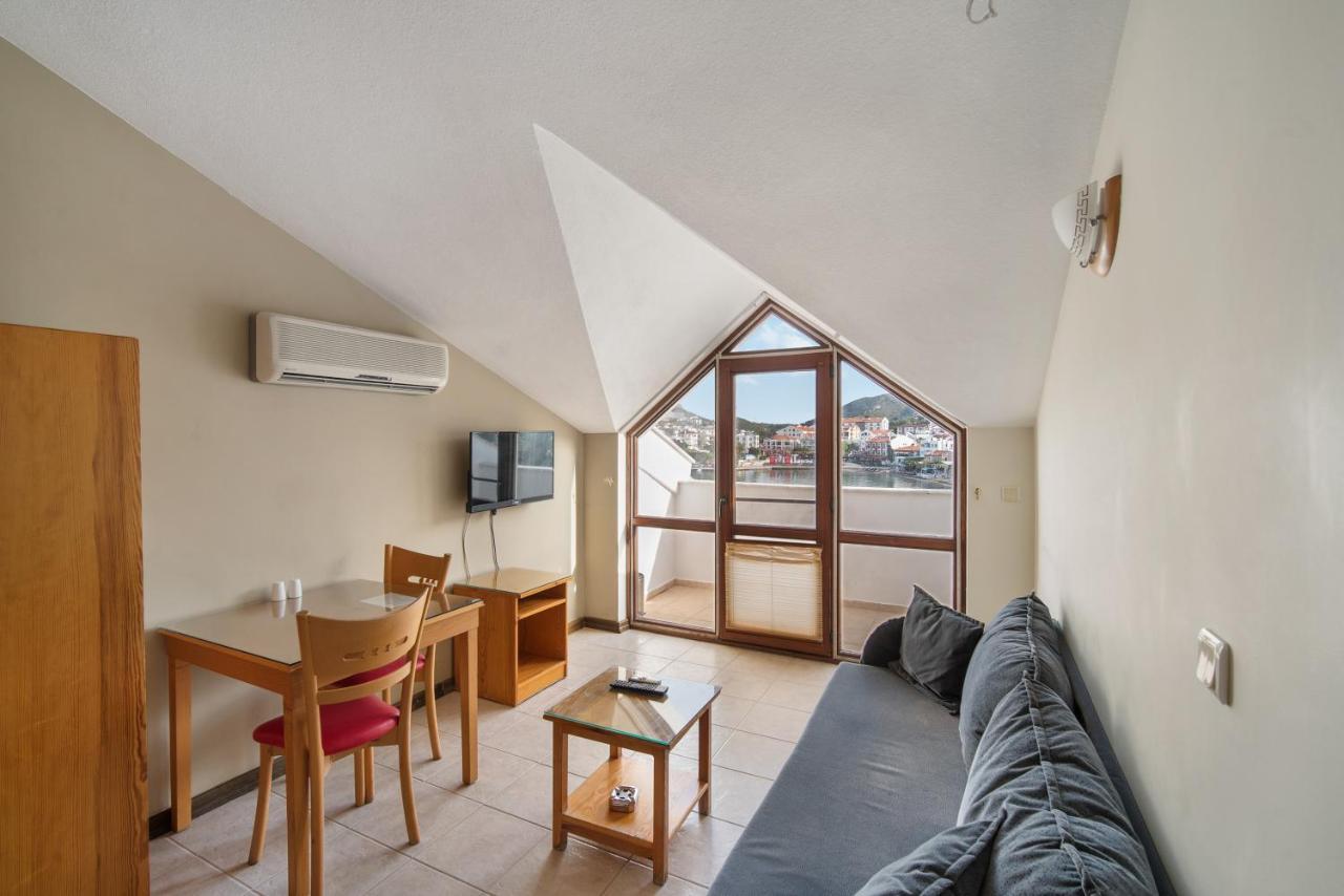Fora Aparthotel 3*