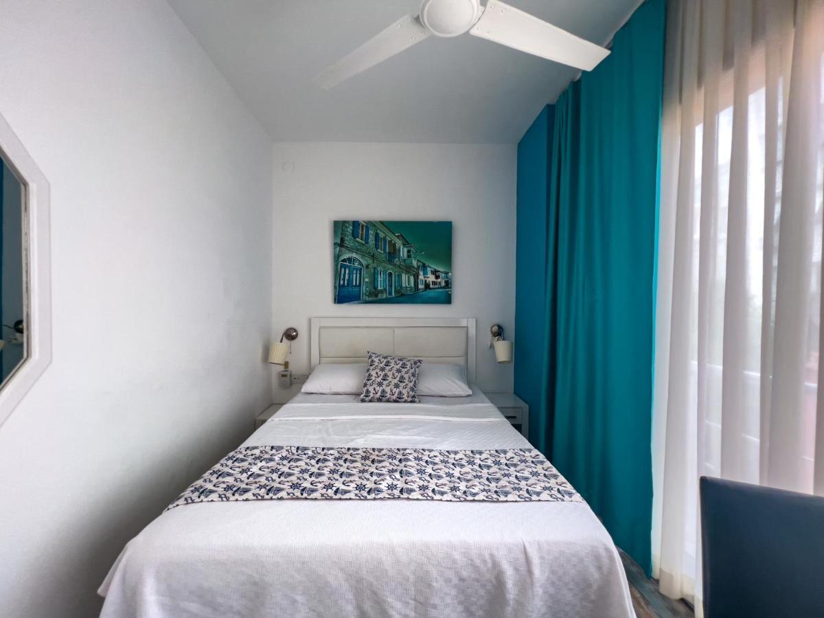 Hotel Larimar