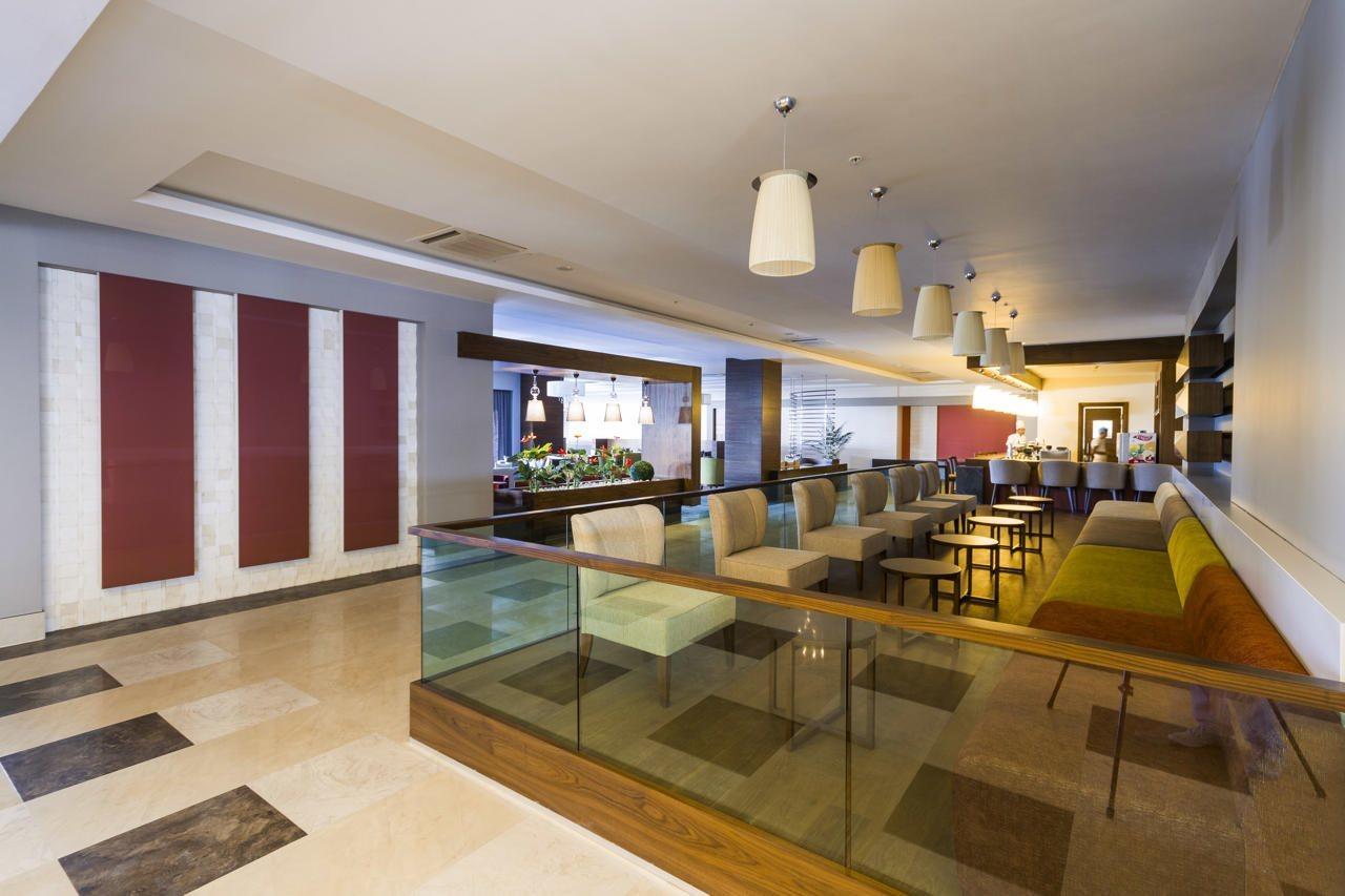Terrace Elite Ultra Hotel Side