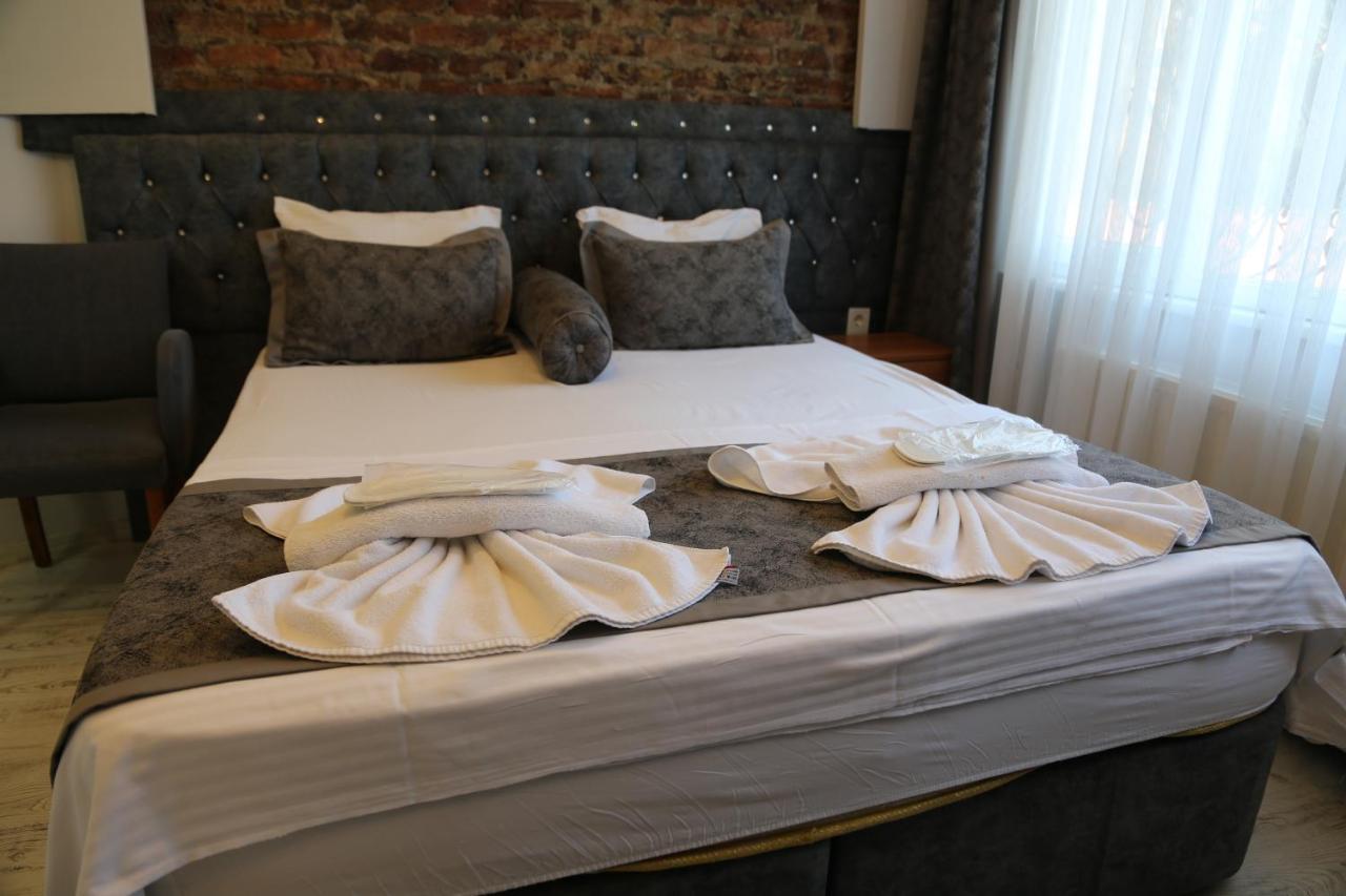 Arat Aparthotel *